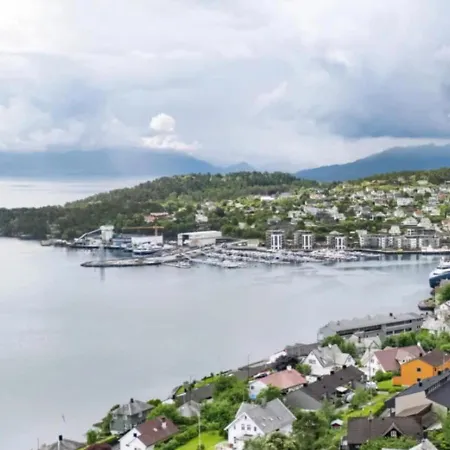 Short Way To Centre And Aker Solutions! Stord