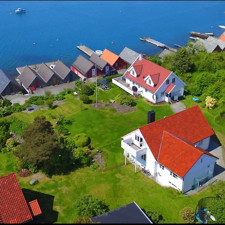 Βίλα Short Way To Centre And Aker Solutions! Stord