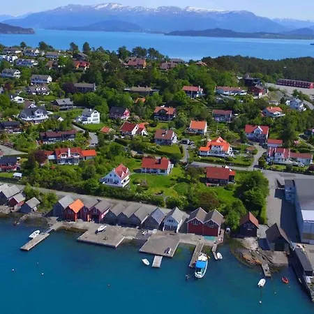 Short Way To Centre And Aker Solutions!