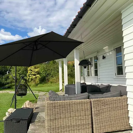 Short Way To Centre And Aker Solutions! *