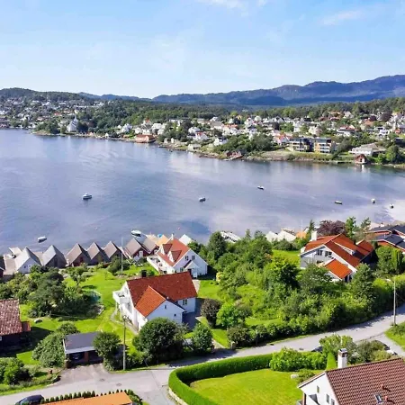 Short Way To Centre And Aker Solutions! Βίλα